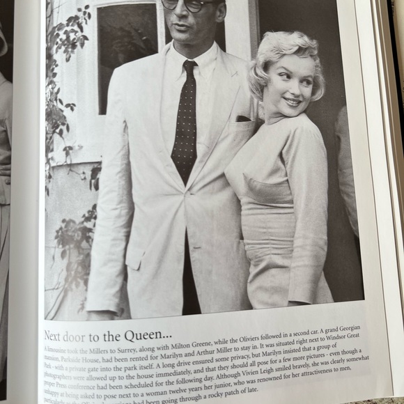Marilyn Monroe Book - Picture 7 of 16